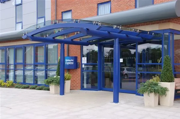 Faceted Glass Entrance Feature Hotel Banbury