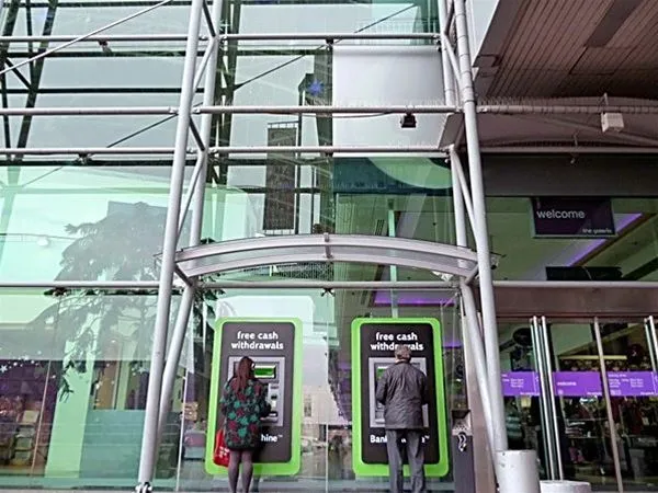 Polycarbonate ATM Supermarket Supported Canopy