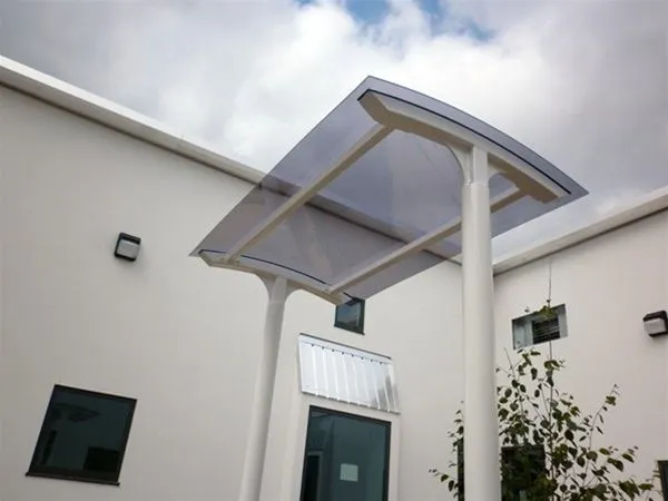 Polycarbonate Roof Smokers Shelter Units Economy Version