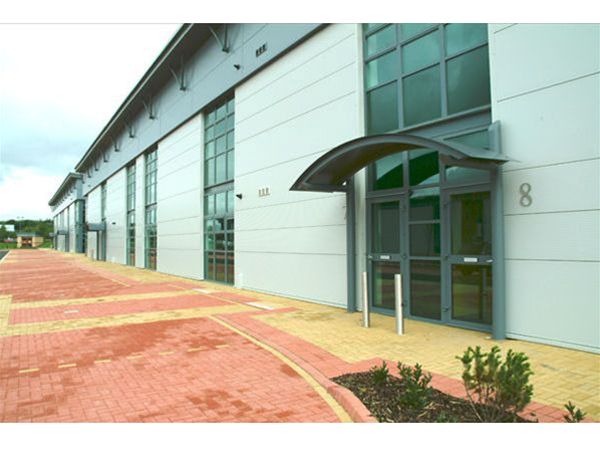 153-Aluminium-Roof-Sheet-Supported-Canopy-Trade-Park-Middlesborough-2