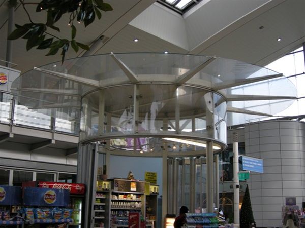 EK04 Entrance Kiosk of Enclosed Glass to Retail Park Milton Keynes