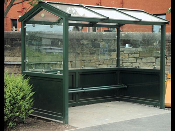 PS09 Enclosed Metal and Glass Waiting Shelter Kelso