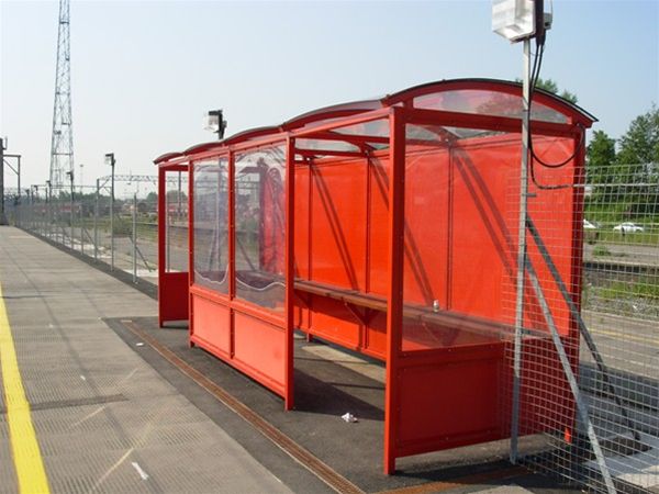 Passenger-Shelter-Station-Crewe-1-3_2