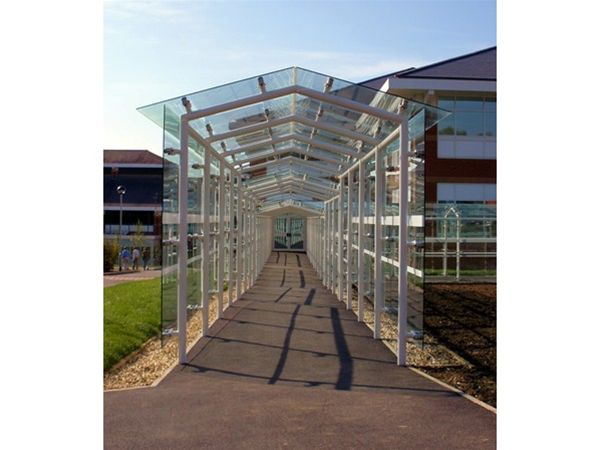 W06 Enclosed Glass Walkway Offices Slough